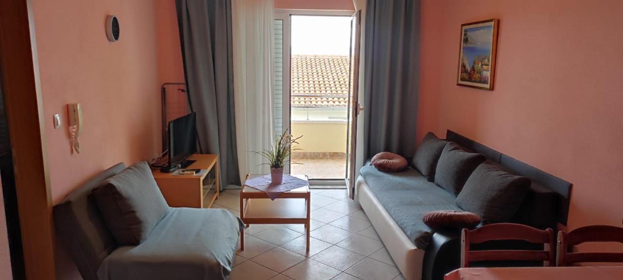 Villa Dm Baška Voda Kültér fotó